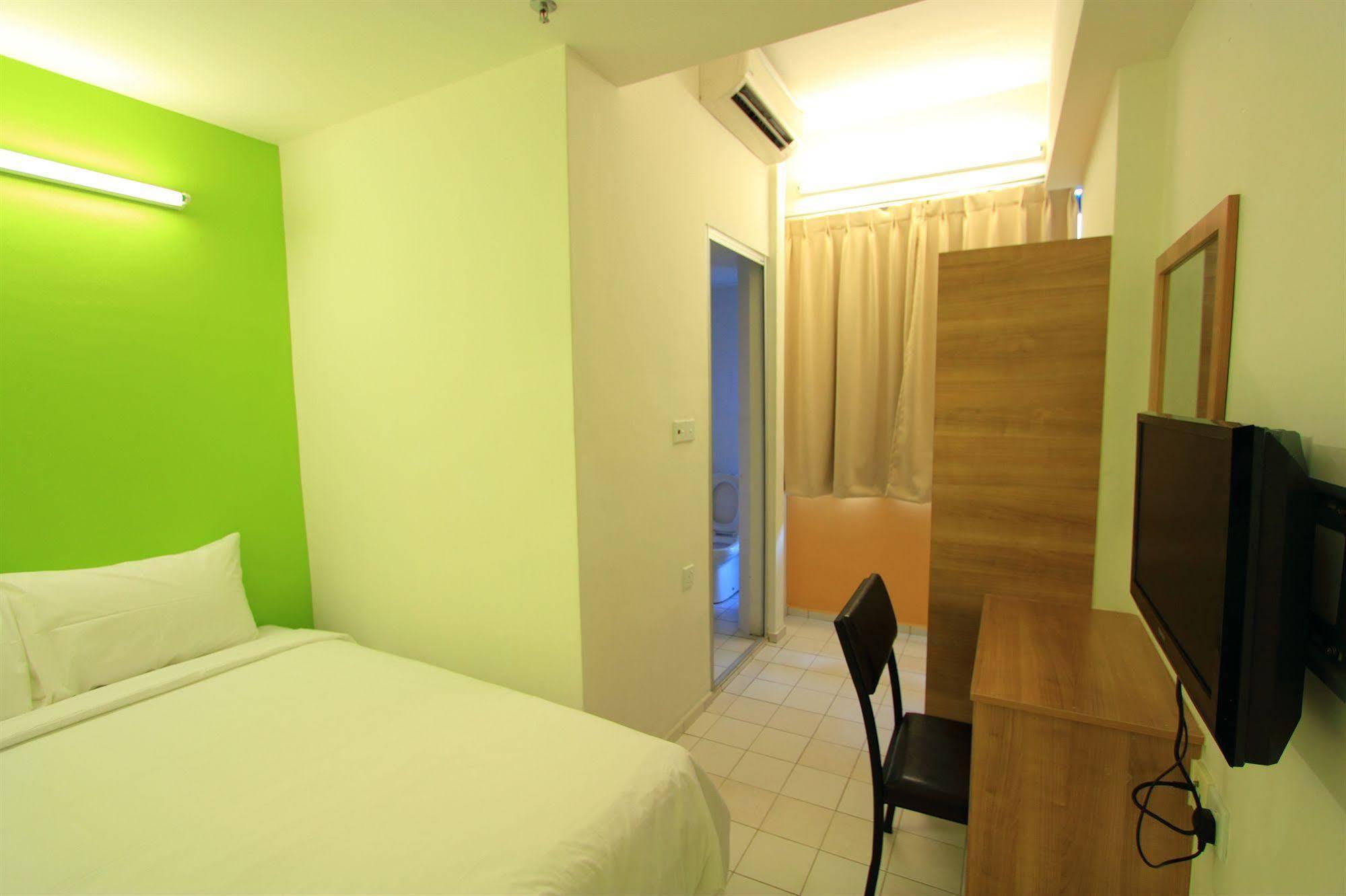 Oyo 90150 City Campus Lodge & Hotel Kuala Lumpur Esterno foto